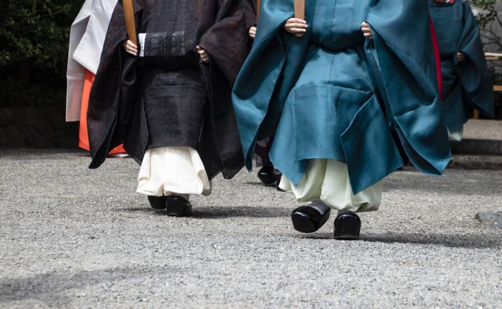 衣冠・束帯・直衣・狩衣の違い|非常にややこしい平安貴族の衣服