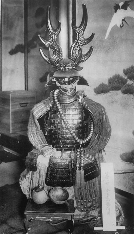 伝・本多忠勝所用の甲冑(黒糸威胴丸具足)