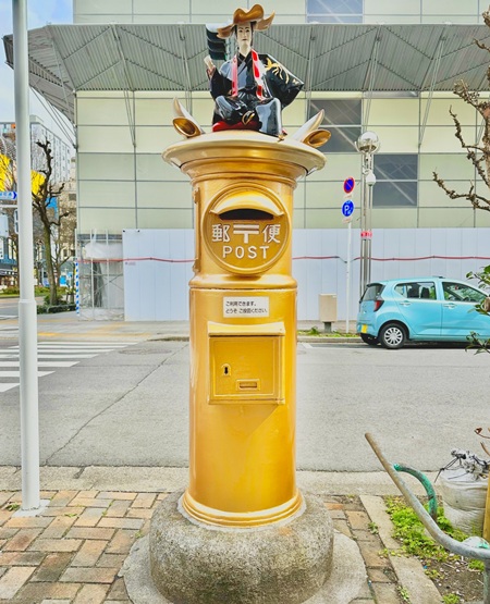 徳川宗春像